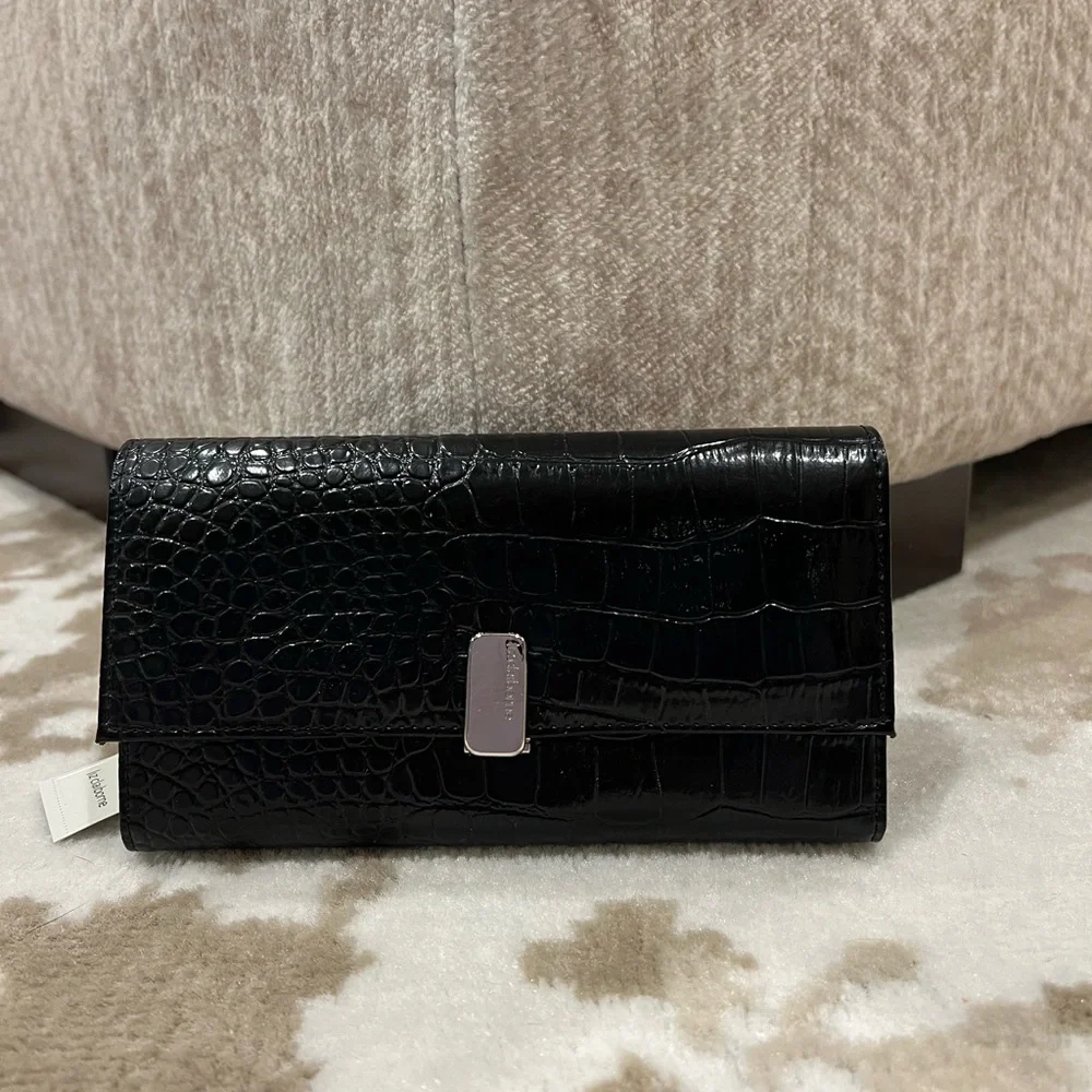 Liz Claiborne Faux Snakeskin Wallet- NWT